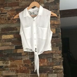 Delia’s Lacey Summer Crop Top